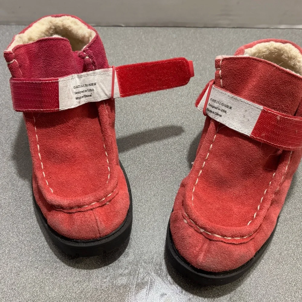Pediped Jackie Fuchsia girl's‎ boots. SZ 2.5/3 Fleece lined Velcro closure